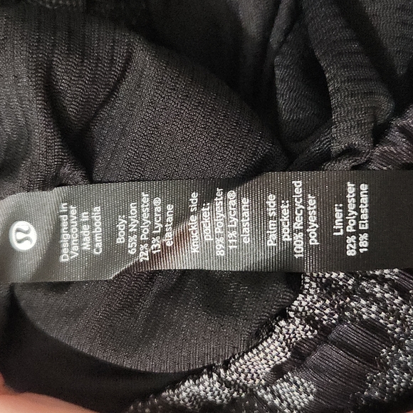 Lululemon Pace Breaker Camo Lined 9" Shorts - Picture 5 of 6